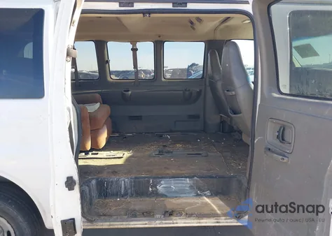 2004 GMC Savana Standard from USA, damaged, VIN 1GJGG25U241127181